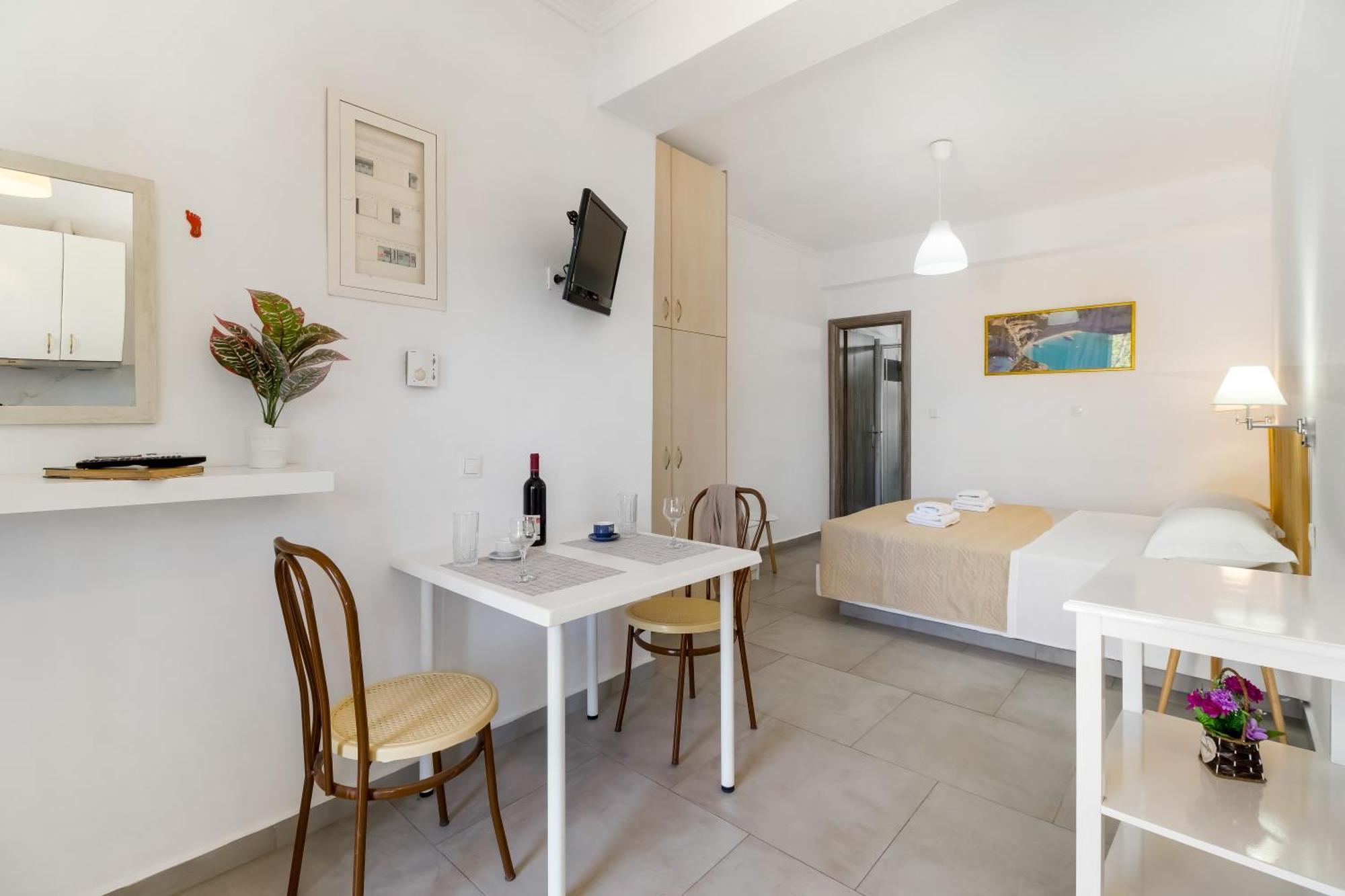 Dionysia Apartment *